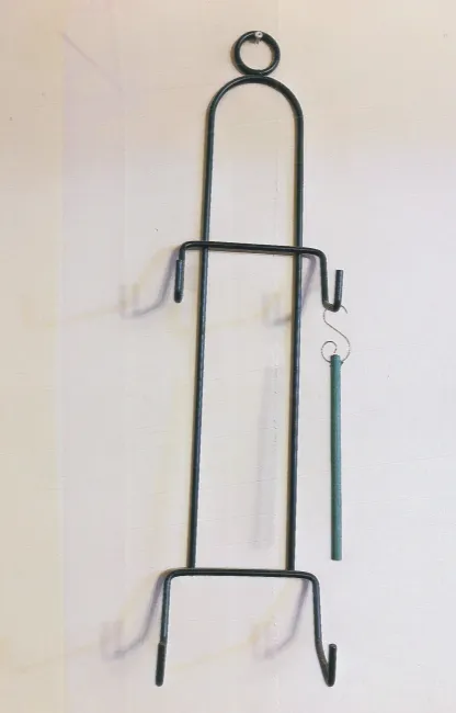 Custom metal plate hanger